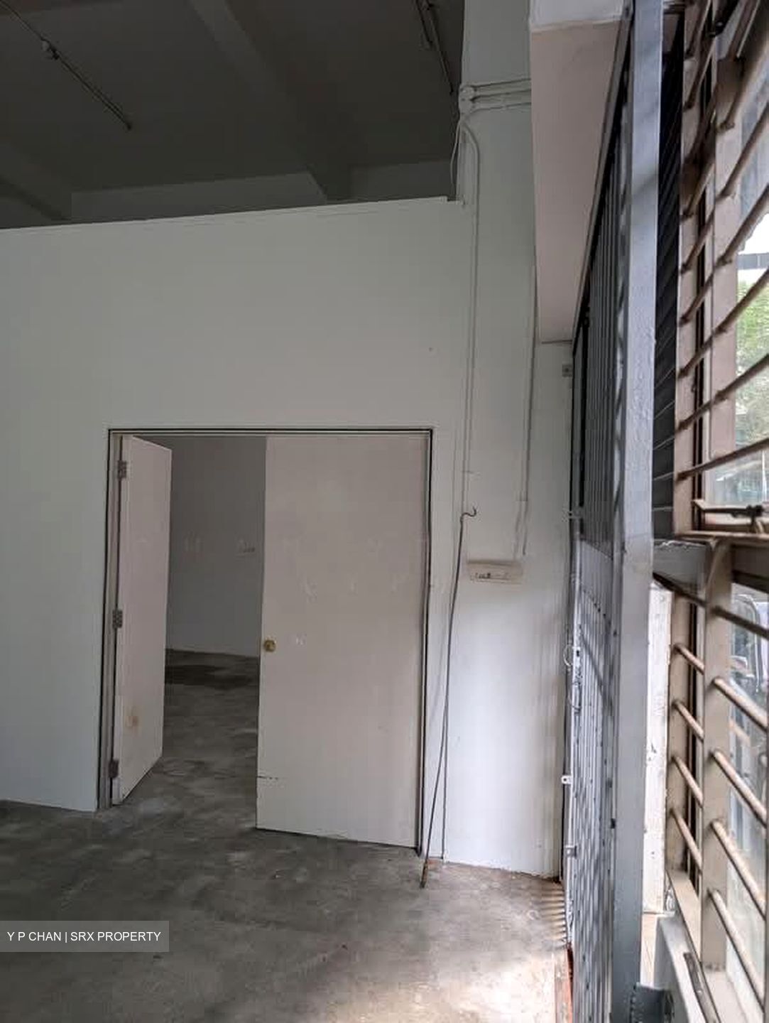 Pemimpin Industrial Building (D20), Factory #536716311
